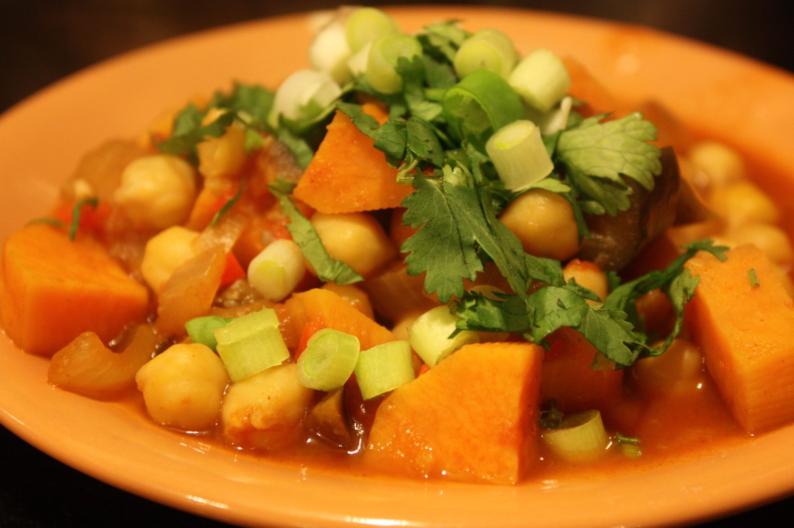  A cozy bowl of sweet potato, chickpea and eggplant hotpot to warm up your soul!
