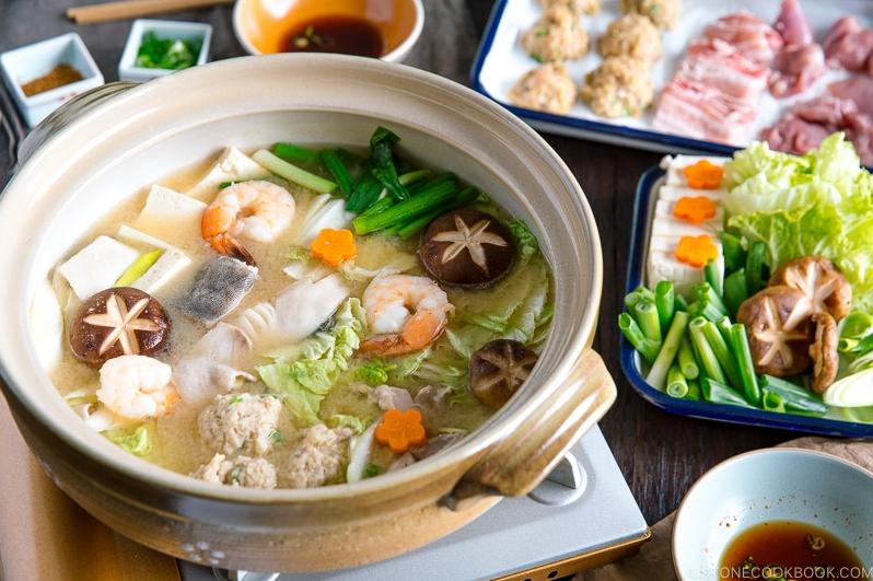  A hearty and delicious hot pot that will warm you up on cold days.