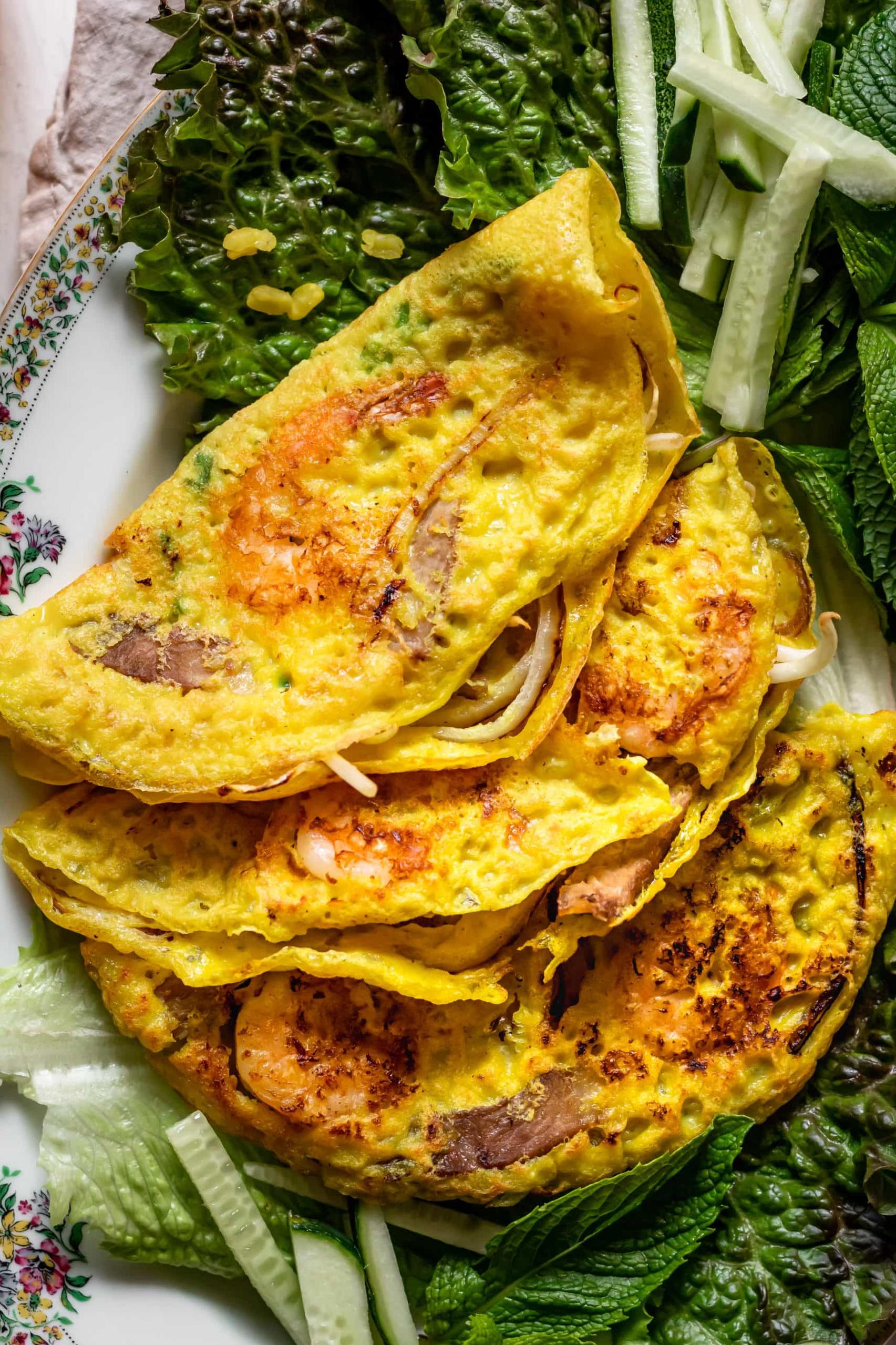  Bringing the taste of Vietnam to your plate with this hearty bean sprout pancake