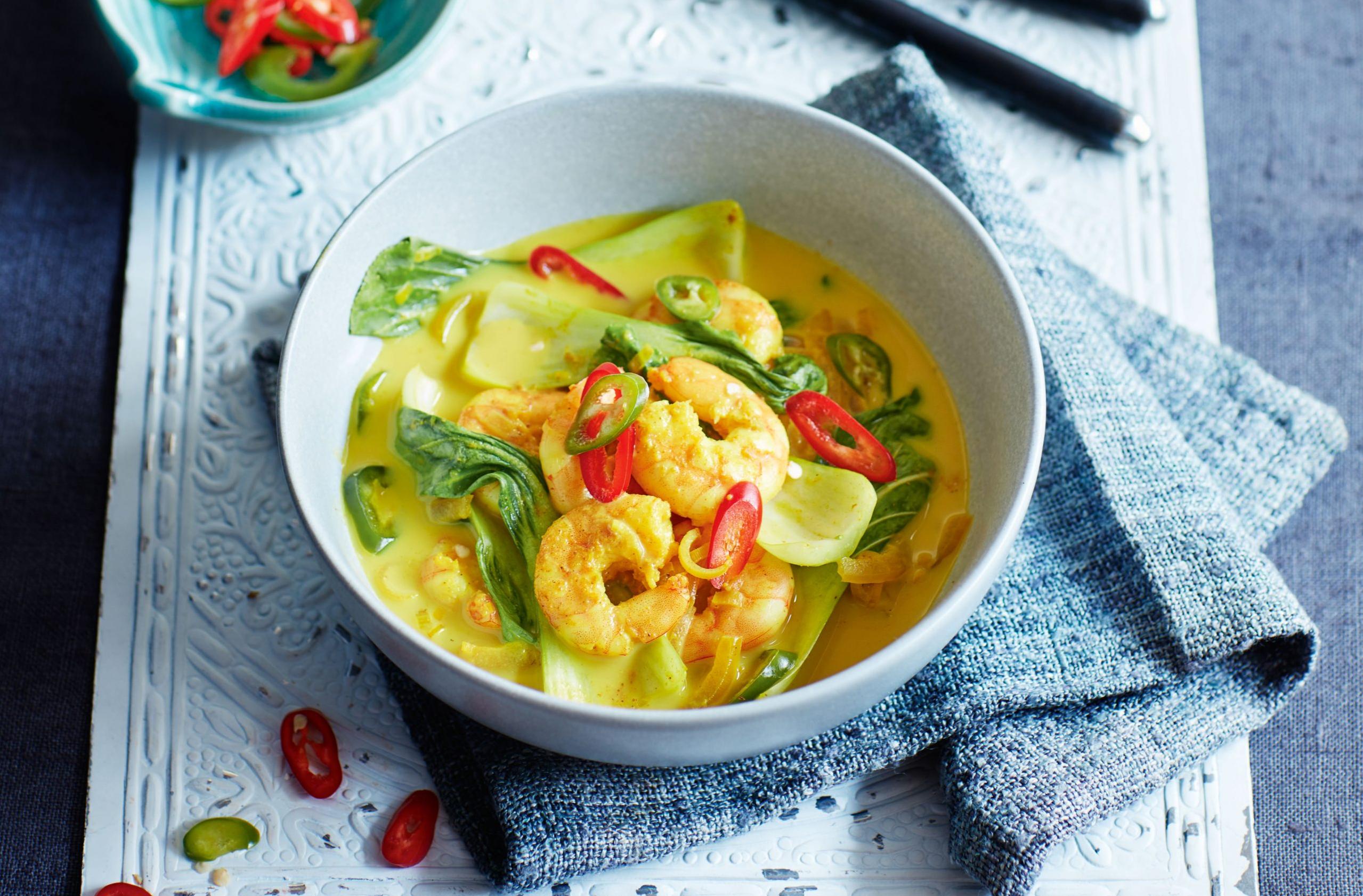  Get ready to transport your taste buds to the streets of Vietnam with this mouthwatering seafood curry.