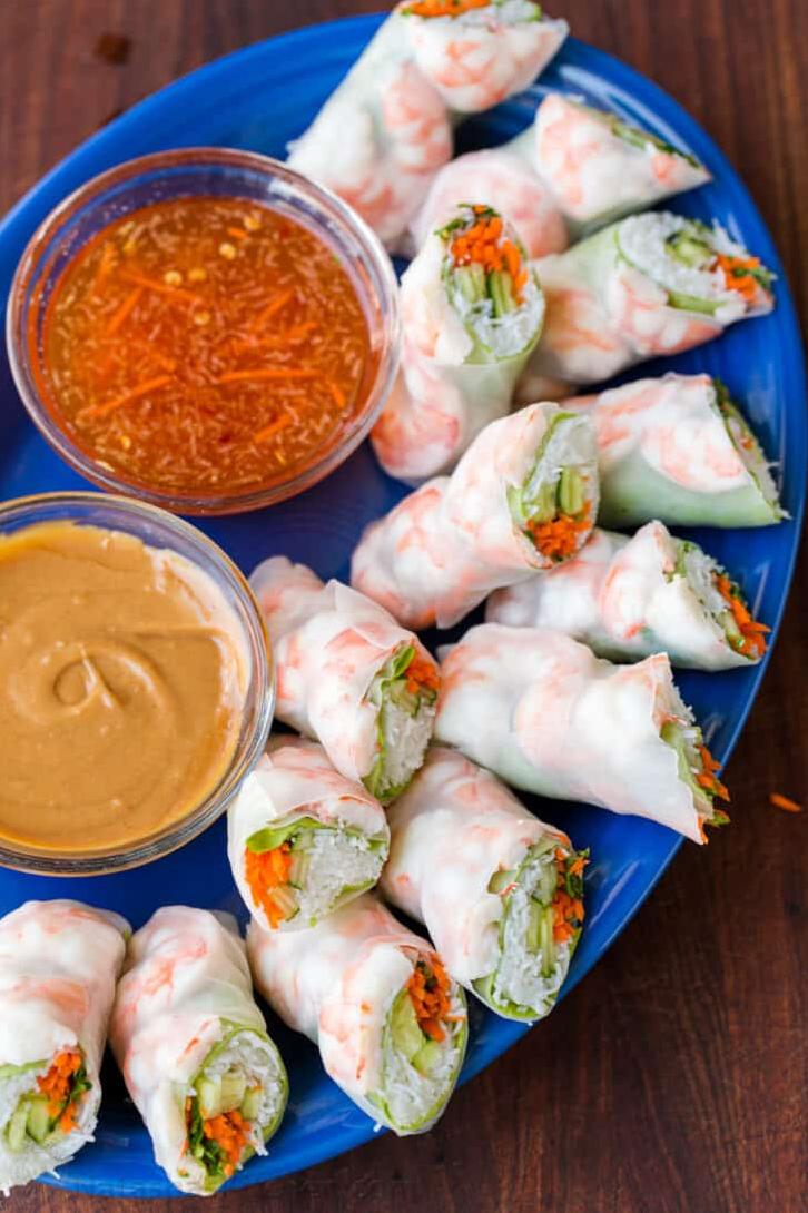  Get your veggies chopped and your rice paper ready for these mouth-watering Veggie Spring Rolls!