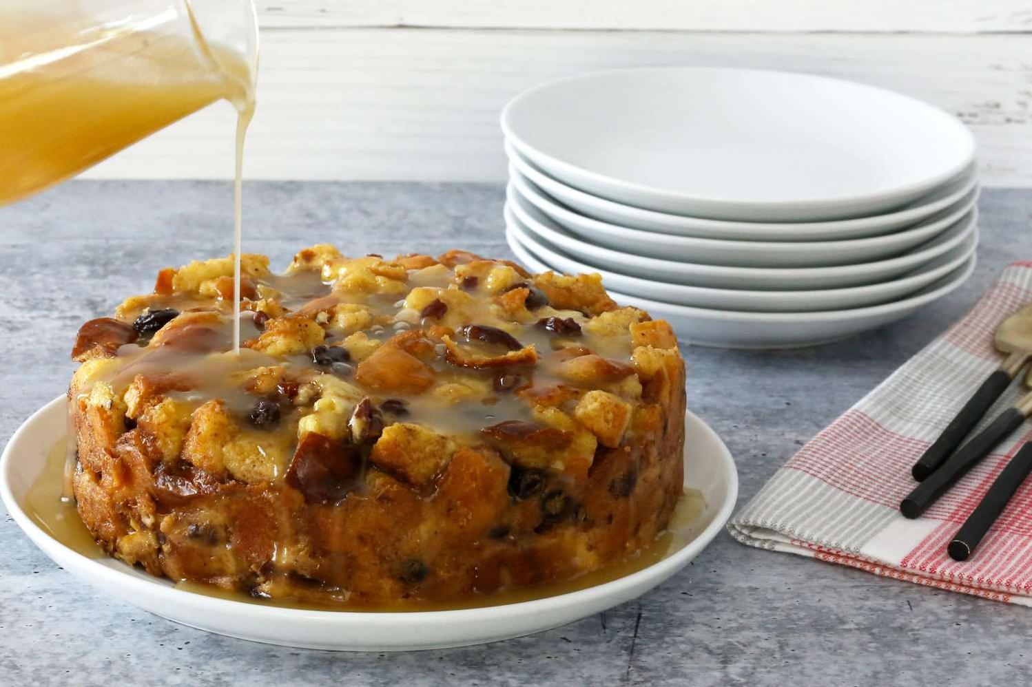  If you want to impress your guests, serve them this delicious Instant Pot bread pudding.