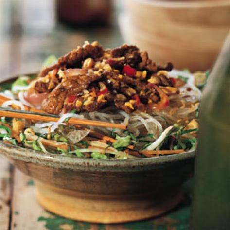  Lemongrass Beef and Onion Noodle Salad: pure perfection in a bowl