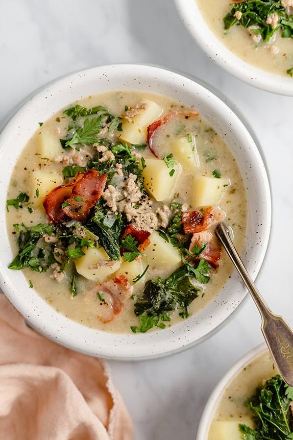   Nothing beats a warm bowl of Zuppa Toscana on a cold day.