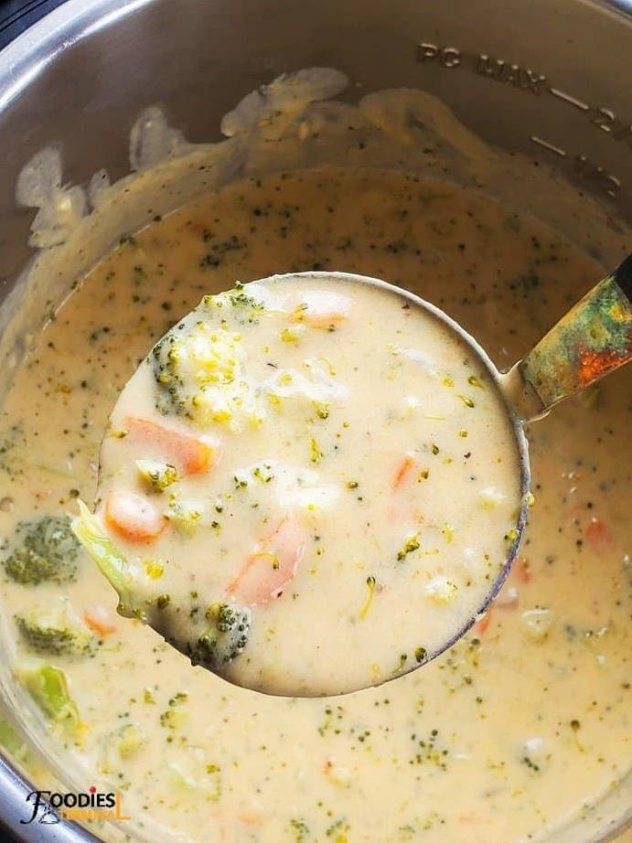 Creamy Broccoli Cheddar Soup in Instant Pot