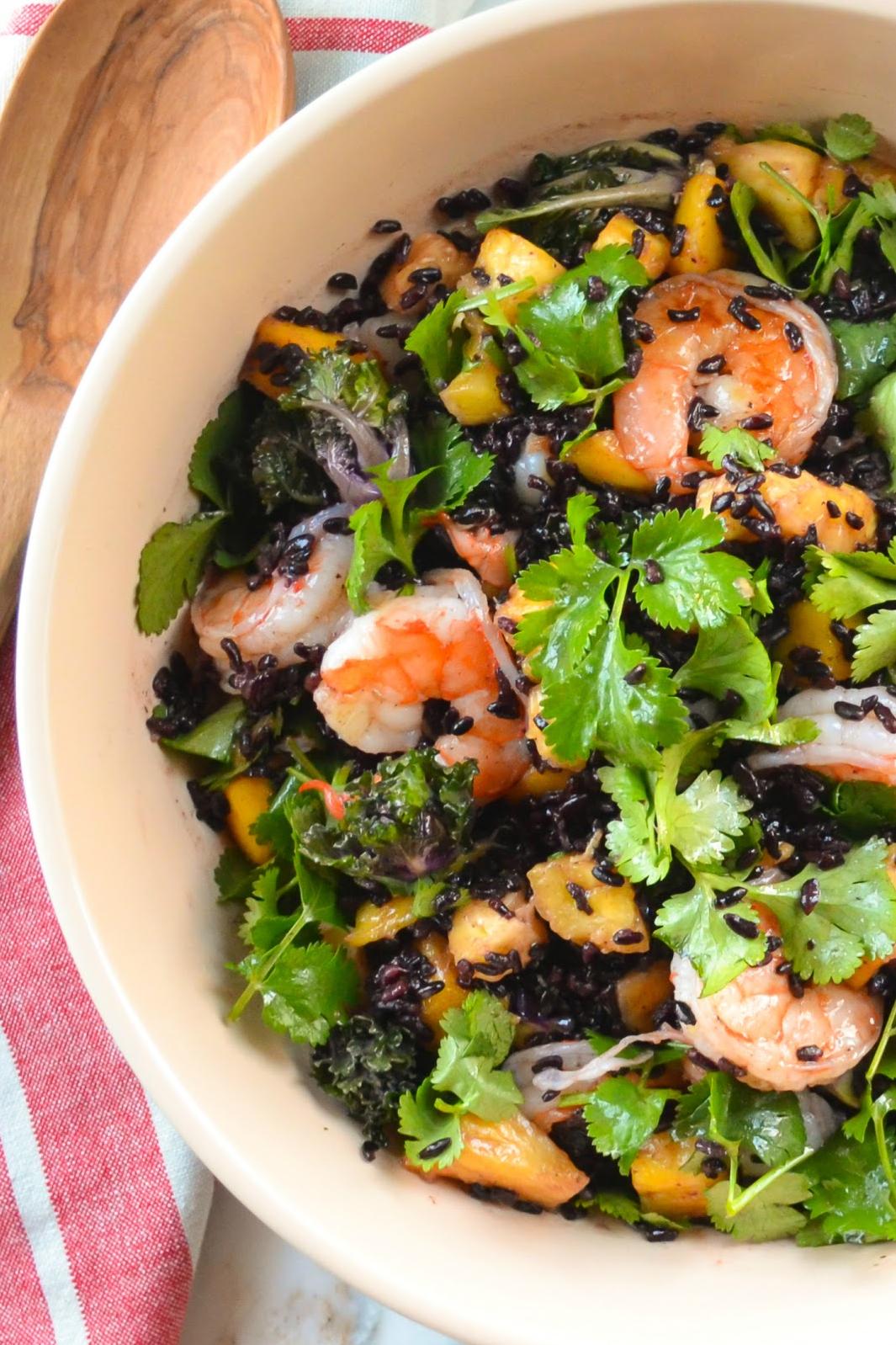  Say goodbye to boring salads and hello to this colorful and flavorful dish!