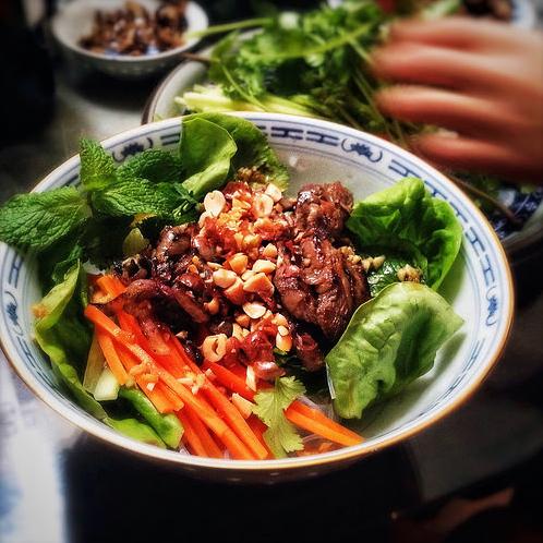  Spice up your day with a Lemongrass Beef and Onion Noodle Salad