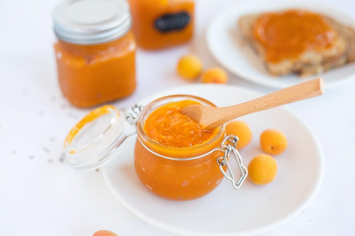 Sure, here are 11 unique photo captions for your Instant Pot Apricot Jam recipe: