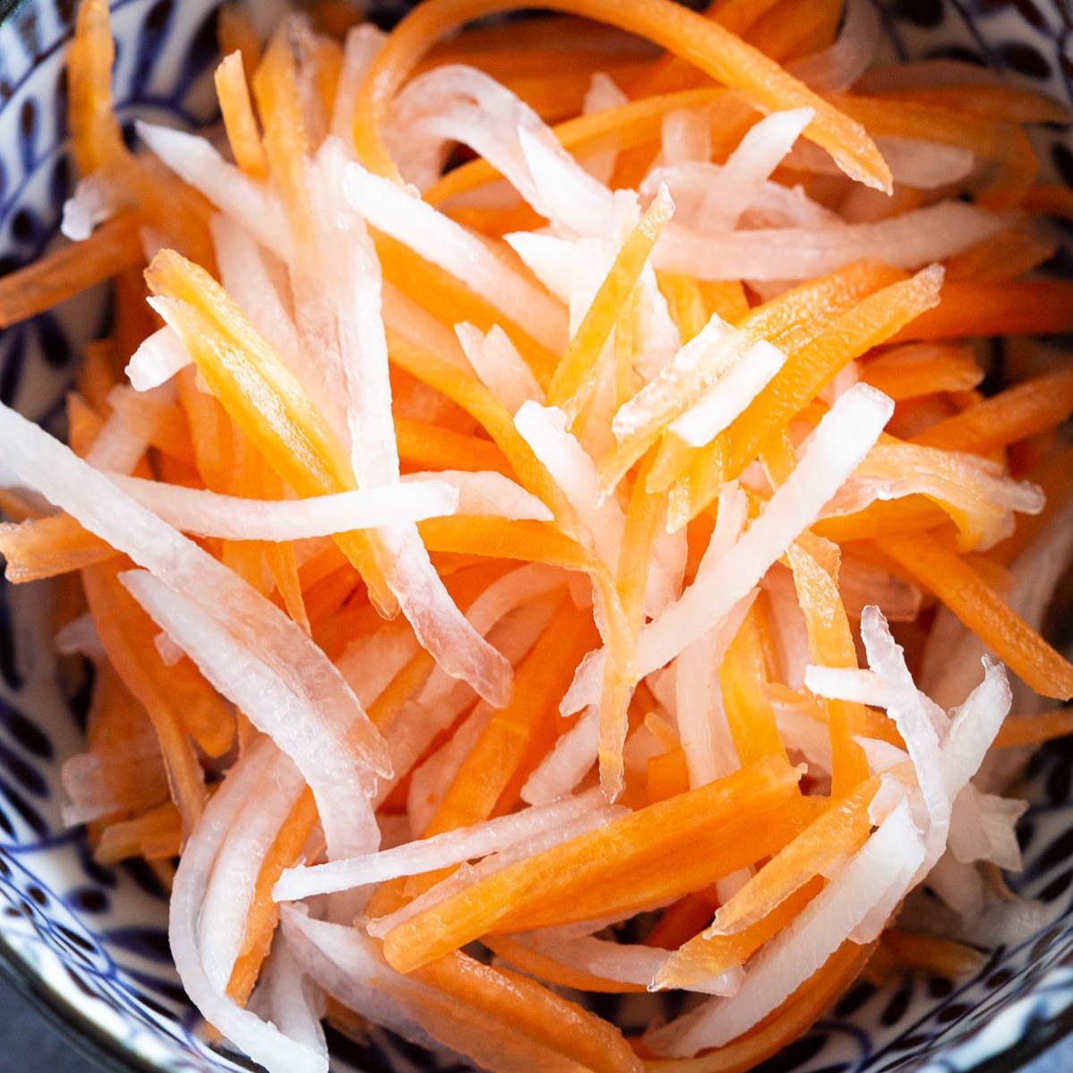 Refreshing Daikon-Carrot Pickle: A Delicious Side Dish