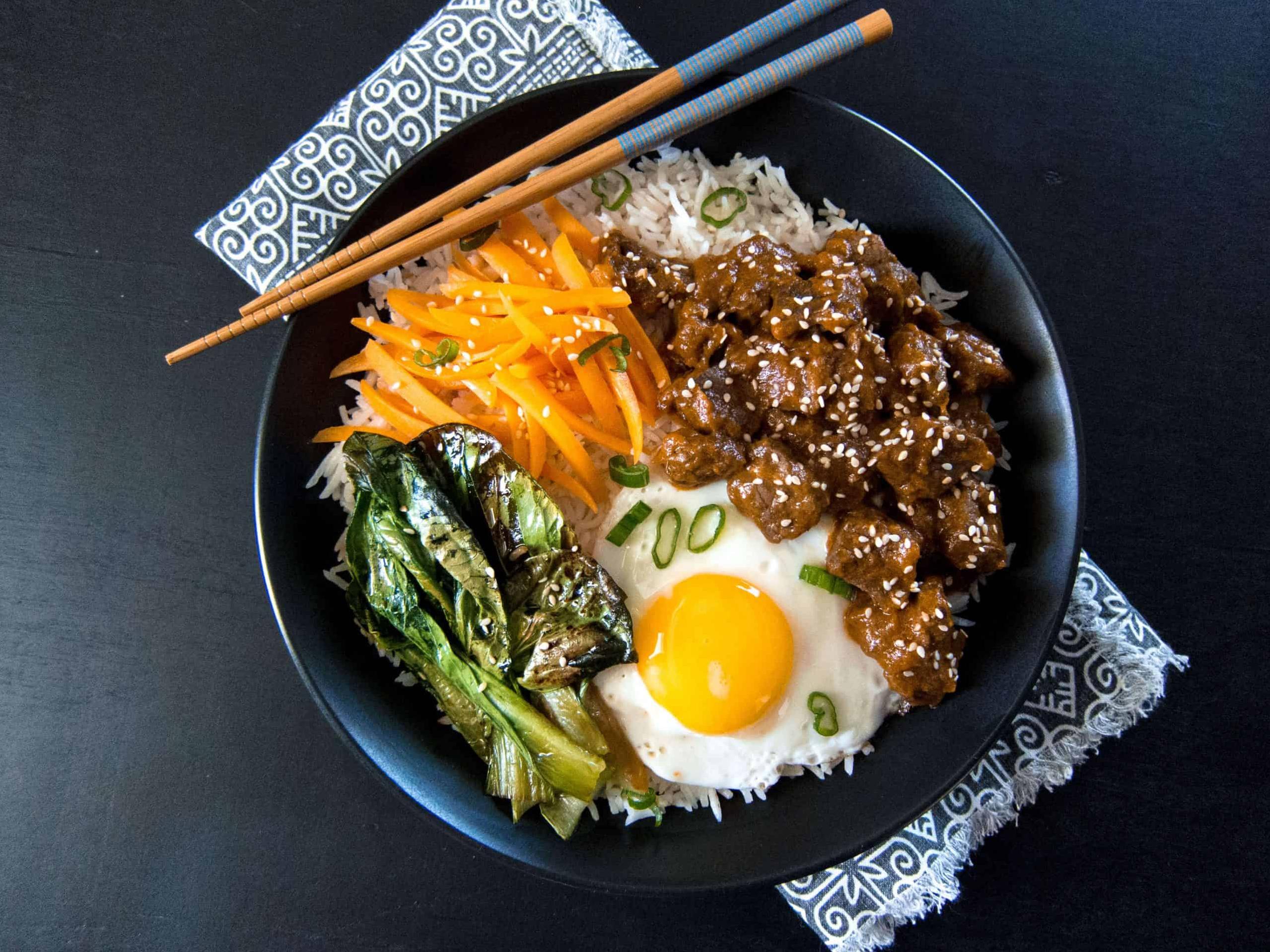  Who knew cooking bibimbap could be this easy and quick with the Instant Pot?