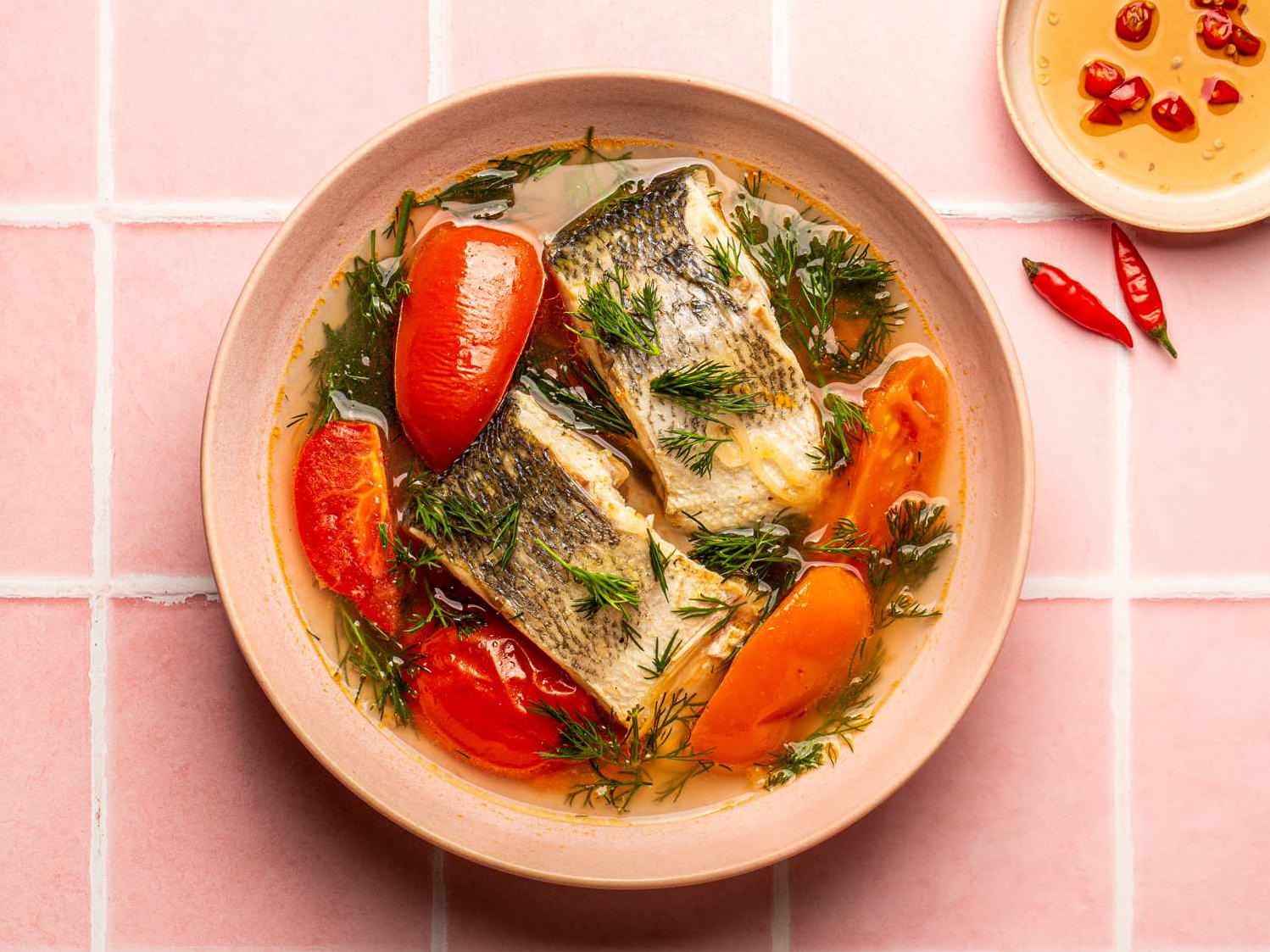  Your loved ones will be impressed when they taste this exotic Vietnamese soup.